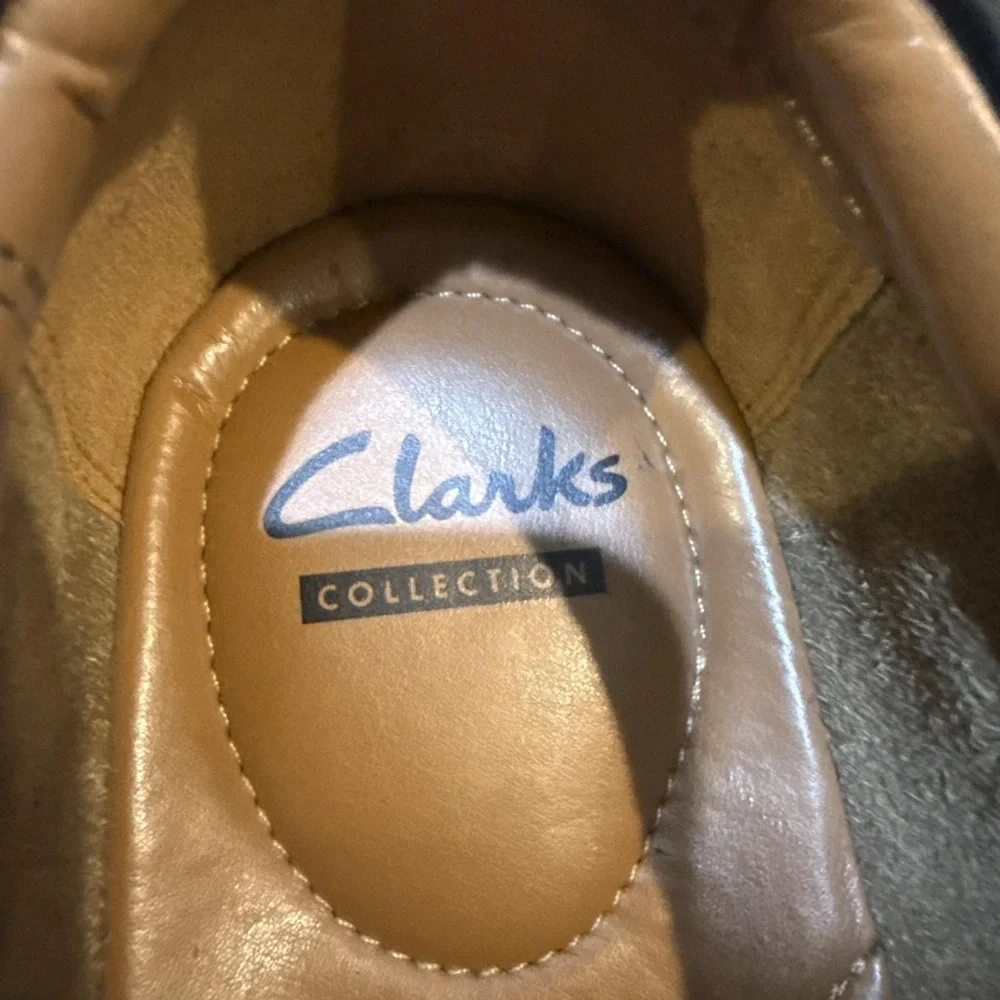 Clarks Shoes Mens Size 10 Black Leather Slip On Loafers Cushion Soft Casual